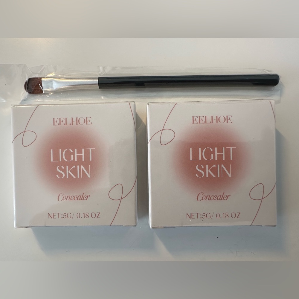 2 x EELHOE Light Skin Concealer - Light Shade (5g) & Application Brush